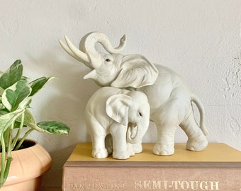 Andrea by Sadek Elephant Figurine Mother and Baby – Gift For Elephant Lover, Elephant Decor, Mother's Day Gift, Gift for Mom