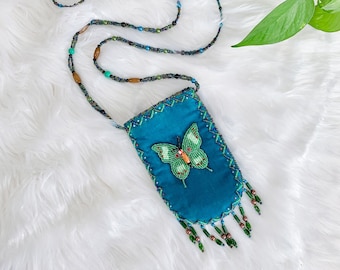 1990s Small Beaded Butterfly Purse – Blue Velvet Crossbody Bag, Phone Purse, 90s accessories