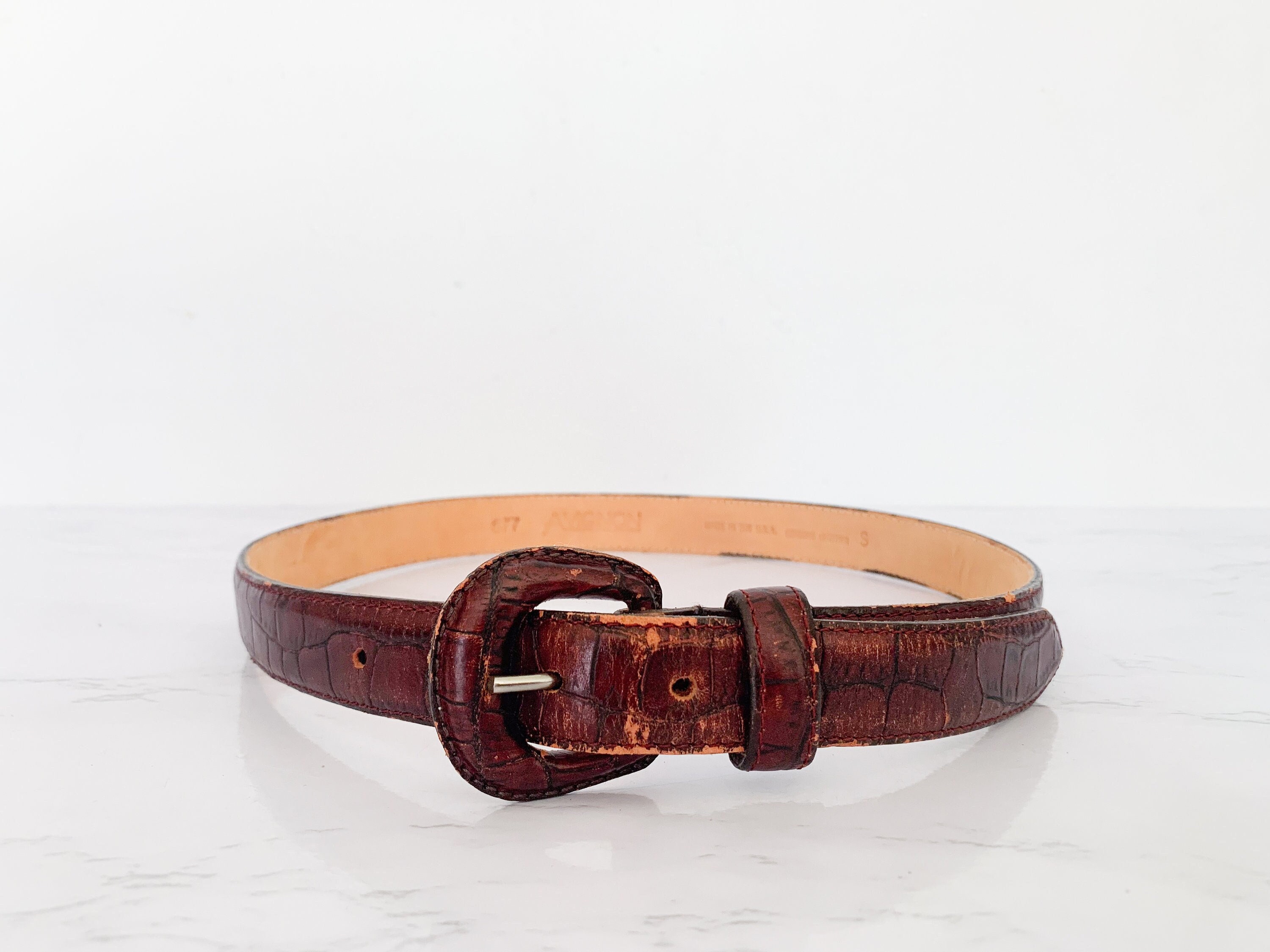 AVIGNON BELT BLACK LEATHER CROC LOOK GOLD TONE HARDWARE USA ACCESSORY SIZE M Concitor Croc Pattern BLACK Color Crocodile Bonded Leather  main image 3