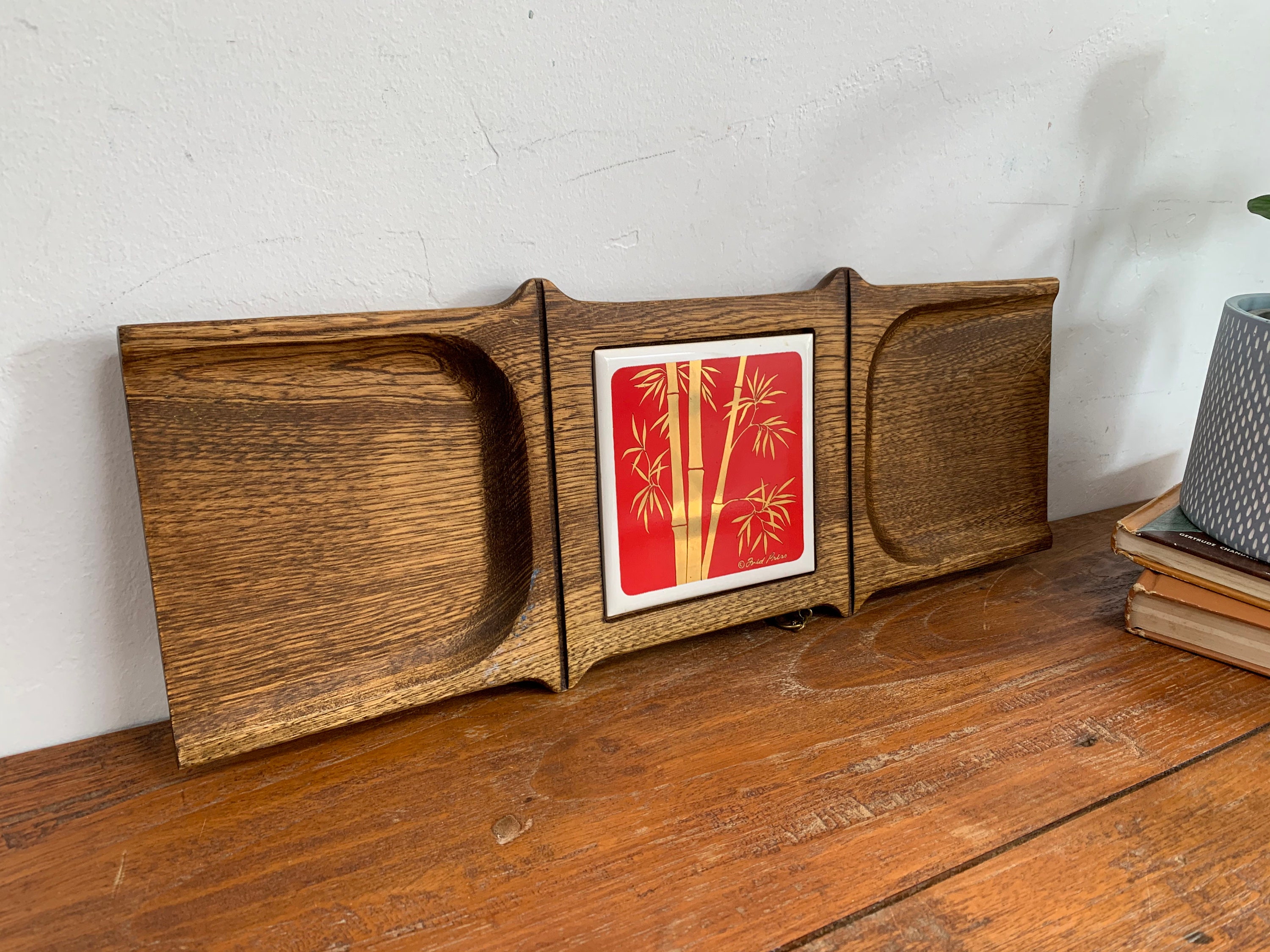 ヴィンテージ フレッド プレス 木製チーズボード – 竹製スナックトレイ