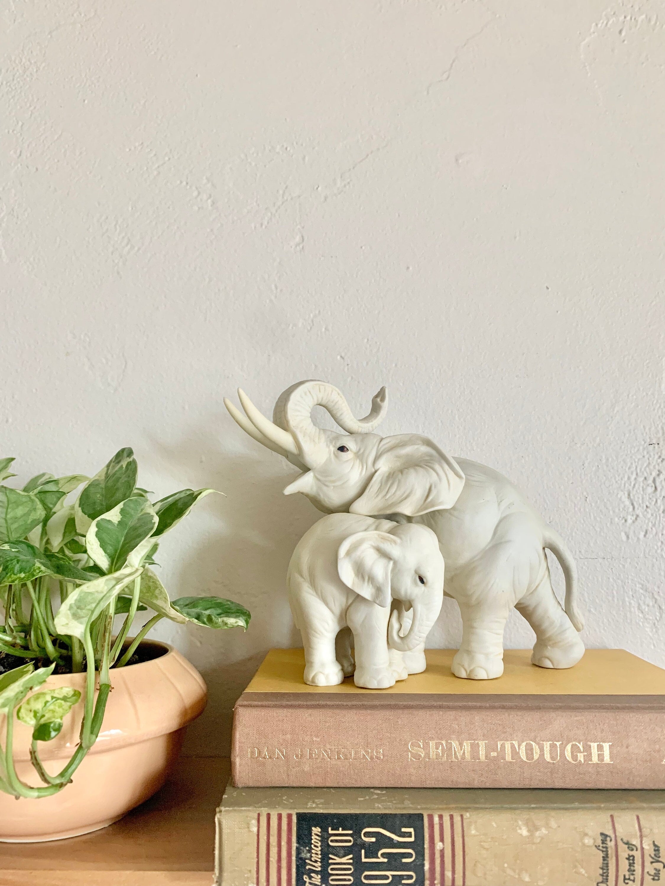 Andrea by Sadek Elephant Figurine Mother and Baby – Gift for Elephant  Lover, Elephant Decor, Mother's Day Gift, Gift for Mom - Etsy, image size:2250x3000