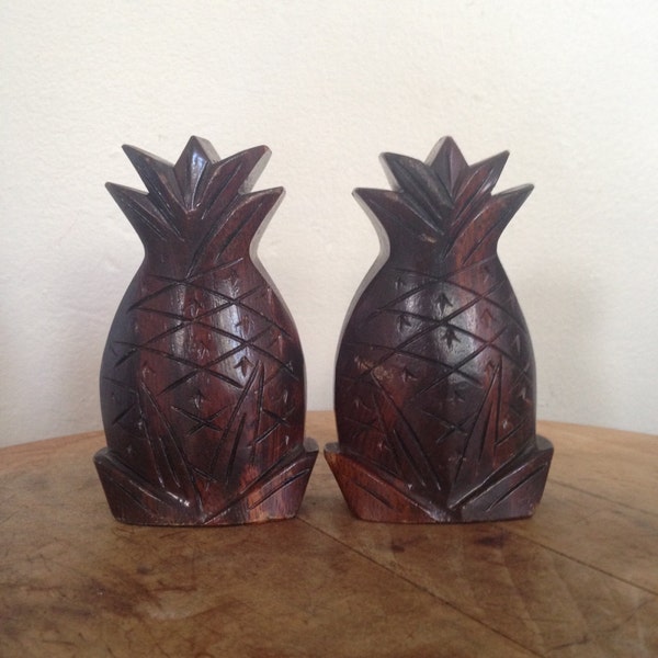 Vintage Wooden Pineapple Salt & Pepper Shakers - Retro Kitchen, Bohemian Decor, Resort Style