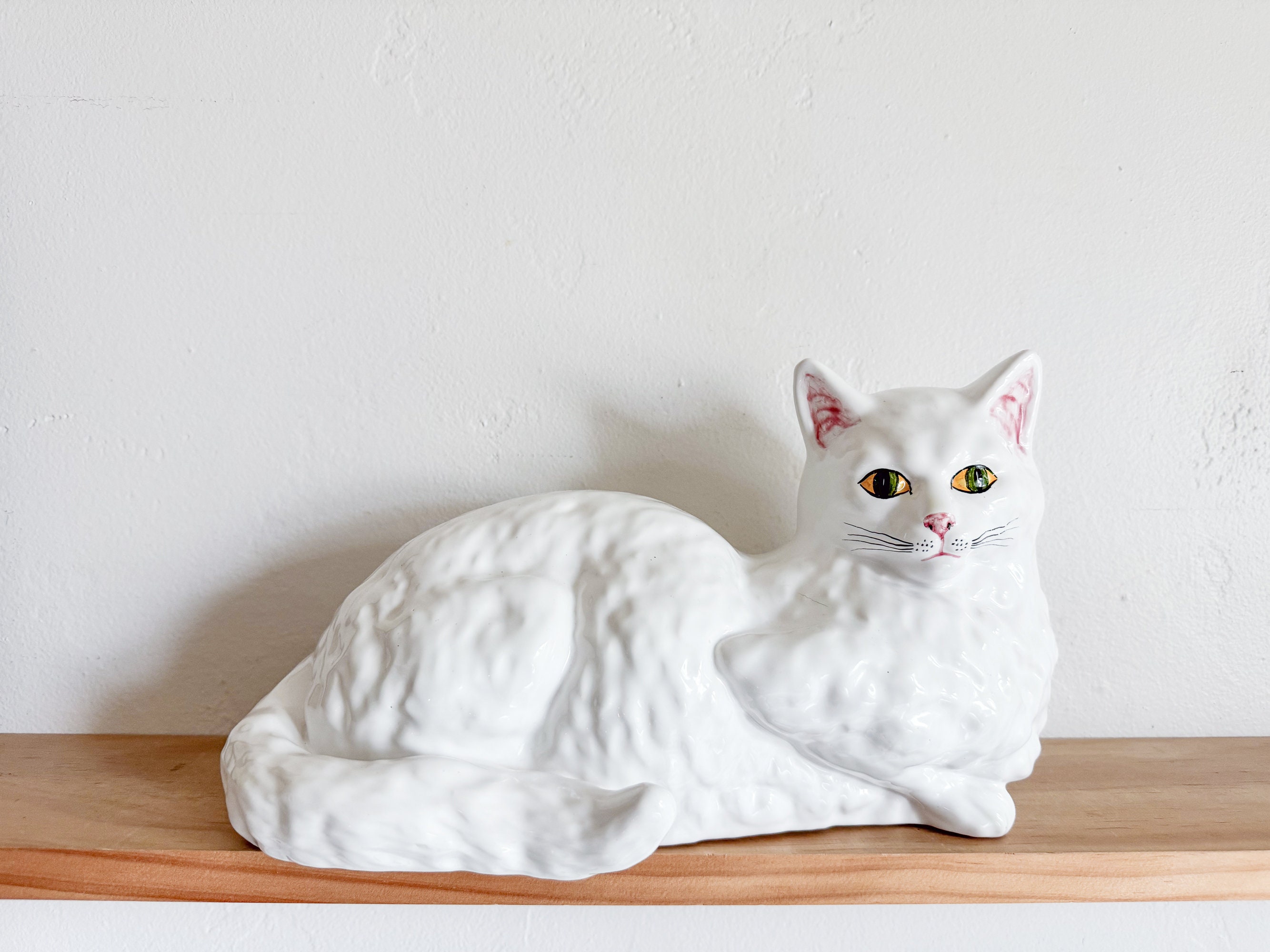 ボルダロピニェイロ　Bordallo Pinheiro 白猫　置物 ボルダロピニェイロBordallo Pinheiro 白猫置物