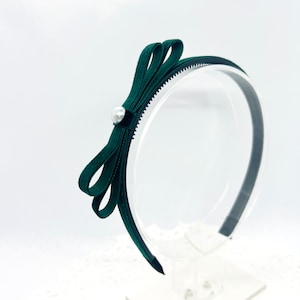 Green Velvet headband for girl, Girls Hair accessories, Christmas headband, Green  Velvet headband, Kids headband, Velvet bow