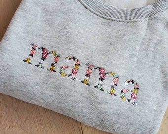 Gesticktes Blumen Mama Sweatshirt - personalisierter Mom Pullover