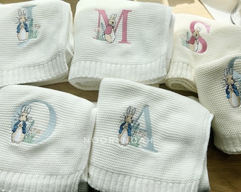 Coperta per bambini in maglia personalizzata, regalo per la doccia per neonati in ospedale, coperta pasquale, cestino pasquale, vivaio Peter Rabbit, monogramma coniglietto