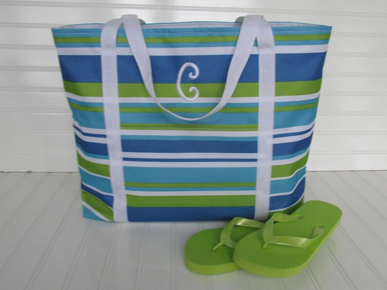 waterproof beach bag with pockets