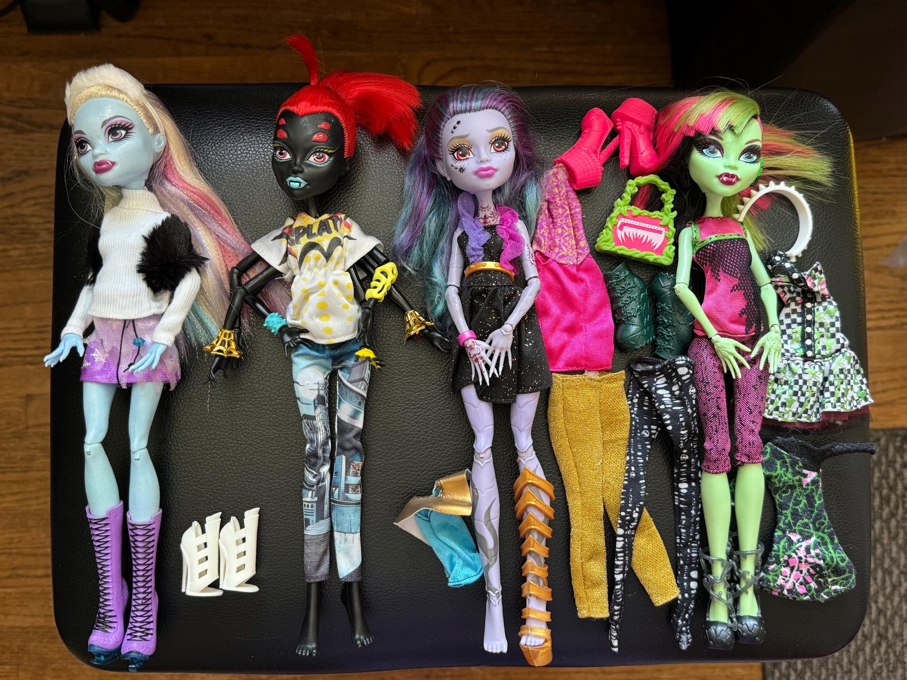 G1 Vintage Monster High Dolls. I Heart Fashion Dolls