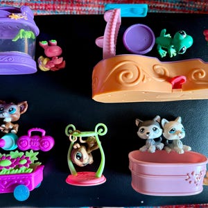 Vintage lps Littlest Pet Shop. Kies je huisdierenbundel. Hasbro Authentieke figuren en accessoires voor verzamelaars. Kies je stijl.