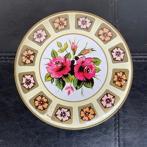 Vintage/retro 50s-60s metal round tin dressing table/trinket shabby floral chic