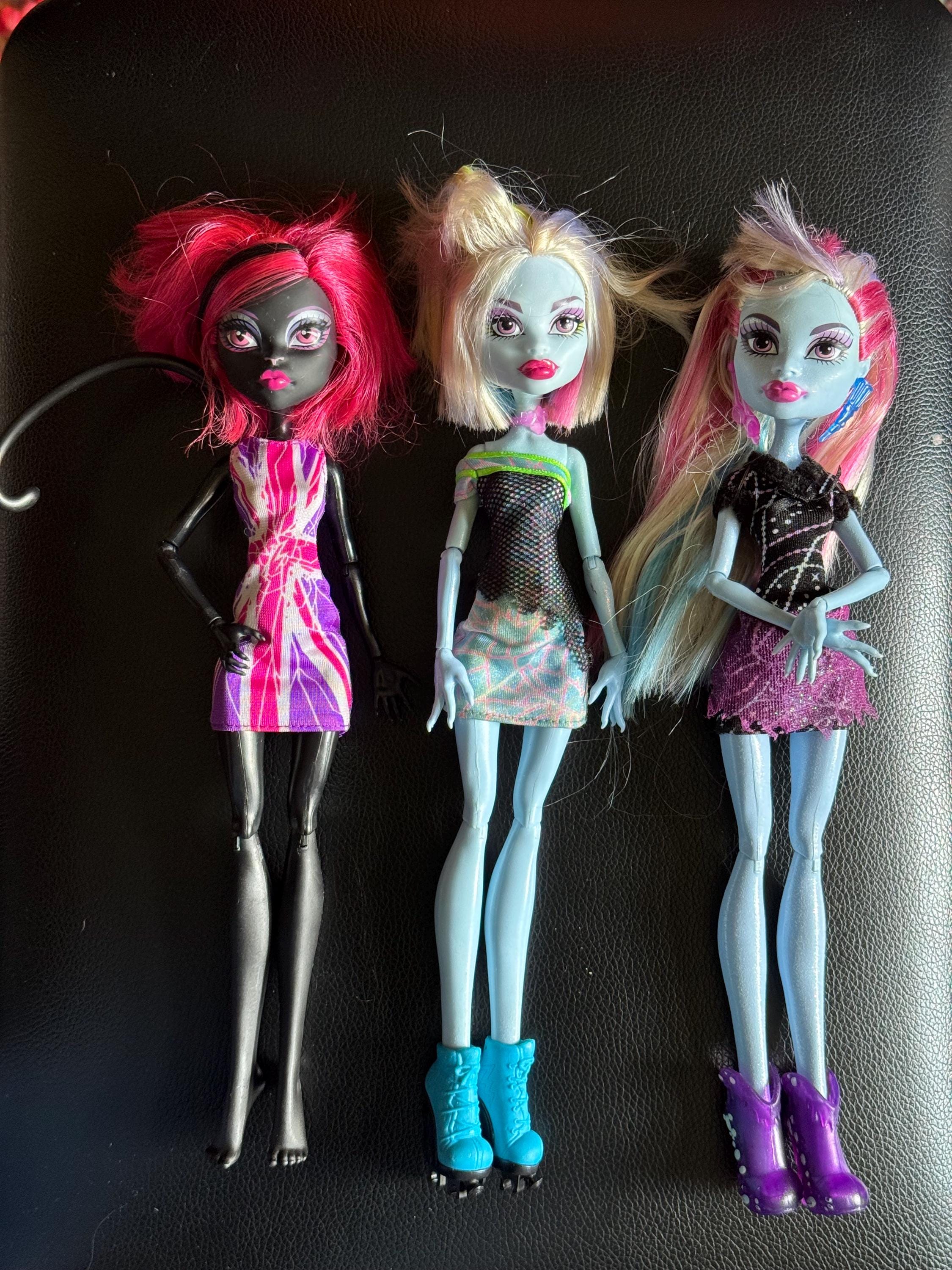 G1 Vintage Monster High dolls. Londoom Catty, Skulltimate Rollers Abbey,Home Ick Abbey. Gift for collector, or Fashion Lover
