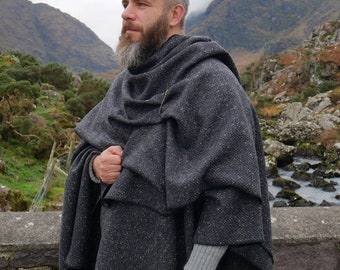 Irische Donegal Tweed Wolle Ruana, Cape, Wrap, Umhang - Anthrazit/ Grau Salz & Pfeffer Fischgrät - Heavy Tweed - Unisex - HANDMADE IN IRELAND