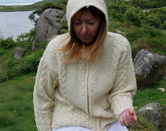 Cardigan con cerniera Aran con cappuccio - Crema - 100% pura lana vergine - Grosso e pesante - MADE IN IRELAND