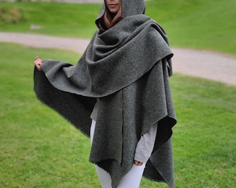 Green Fleck Donegal Tweed Ruana Cape, Unisex Irish Wool Wrap with Optional Hood
