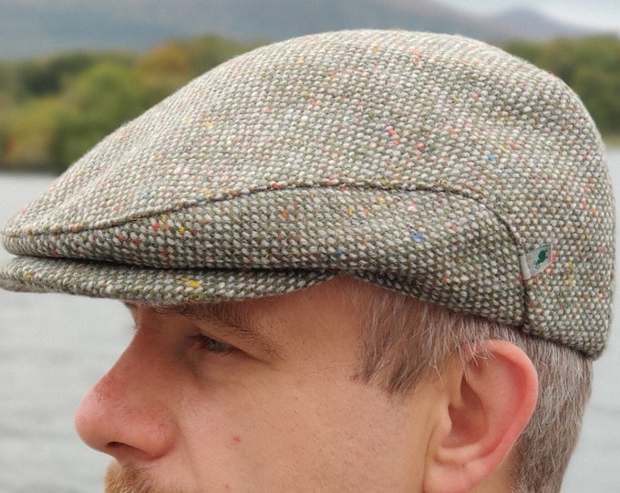 Traditional Irish Donegal Tweed Flat Cap - Classic Green Grey Fleck / Speckled - 100% Pure New Wool - Padded / Quilted - HANDMADE IN IRELAND