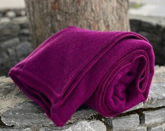 Queen Size Wool Blanket - Purple Wine / Wild Berry - 90″ x 100″ (229 x 254 cm) - 100% Pure New Irish Wool - Thick & Heavy - MADE IN IRELAND