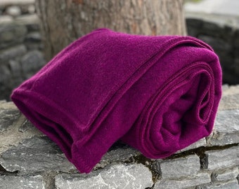 Queen Size Wool Blanket - Purple Wine / Wild Berry - 90″ x 100″ (229 x 254 cm) - 100% Pure New Irish Wool - Thick & Heavy - MADE IN IRELAND