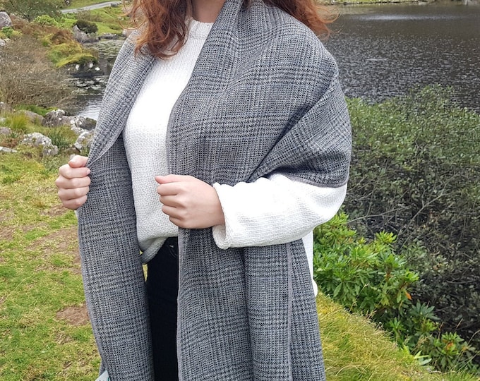 Irish tweed shawl, oversized scarf, stole - grey plaid, tartan, check - 100% wool - hand fringed - ready for shipping - HANDMADE IN IRELAND