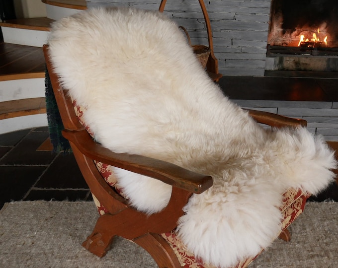 Genuine Irish Sheepskin rug - 100% Natural - Really Soft & Thick -  Natural White / Ivory