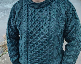 Pull Aran traditionnel - 100% pure laine vierge - vert bouteille / marine - chunky&heavy - MADE IN IRELAND - prêt pour l'expédition