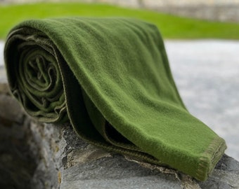 King Size Wool Blanket - Grass Green - 108″ x 90″ (274 cm x 229 cm) - 100% Pure New Irish Sheep Wool - Thick & Heavy - MADE IN IRELAND