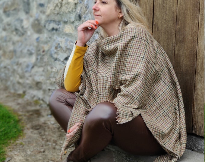 Burette Silk Summer Ruana, Wrap, Cape - Light Green Purple Moss Green Beige Houndstooth - perfect for sensitive skin - HANDMADE IN IRELAND