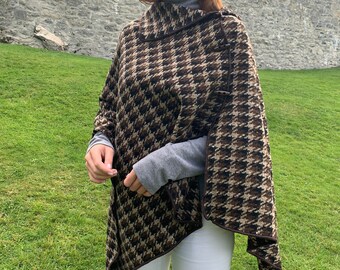 Irish Donegal tweed wool poncho, cape & shawl - brown/beige houndstooth check - 100% Pure New Wool - HANDMADE IN IRELAND