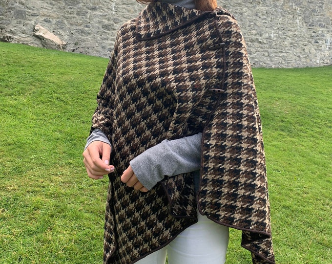 Irish Donegal tweed wool poncho, cape & shawl - brown/beige houndstooth check - 100% Pure New Wool - HANDMADE IN IRELAND
