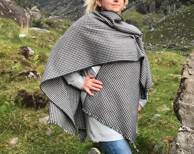 Irish soft lambswool ruana, wrap,cape,shawl,arisaid - black and white houndstooth - 100% pure new wool - HANDMADE IN IRELAND