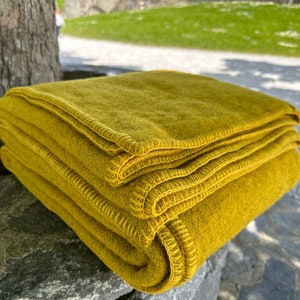 Queen Size Wool Blanket/Throw -Gorse Yellow/Grey - 90″ x 100″ (228 cm x 254 cm) - 100% Pure New Irish Wool - Thick & Heavy - MADE IN IRELAND