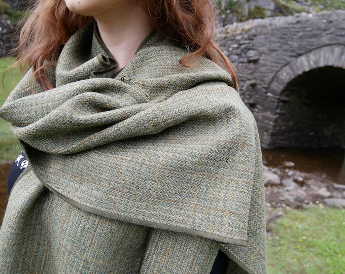 Irish Tweed Shawl, Oversized Scarf, Stole - Green Plaid / Tartan / Check - 100% Pure New Wool - Hand Fringed - HANDMADE IN IRELAND