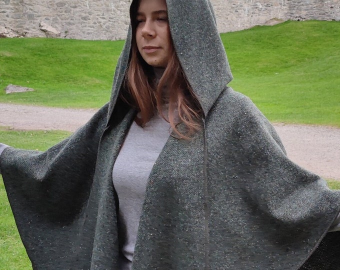 Irish Donegal Tweed Wool Hooded Ruana, Cape, Rectangle Cloak - Traditional Green Fleck - Medium/Heavy Tweed - Unisex - HANDMADE IN IRELAND