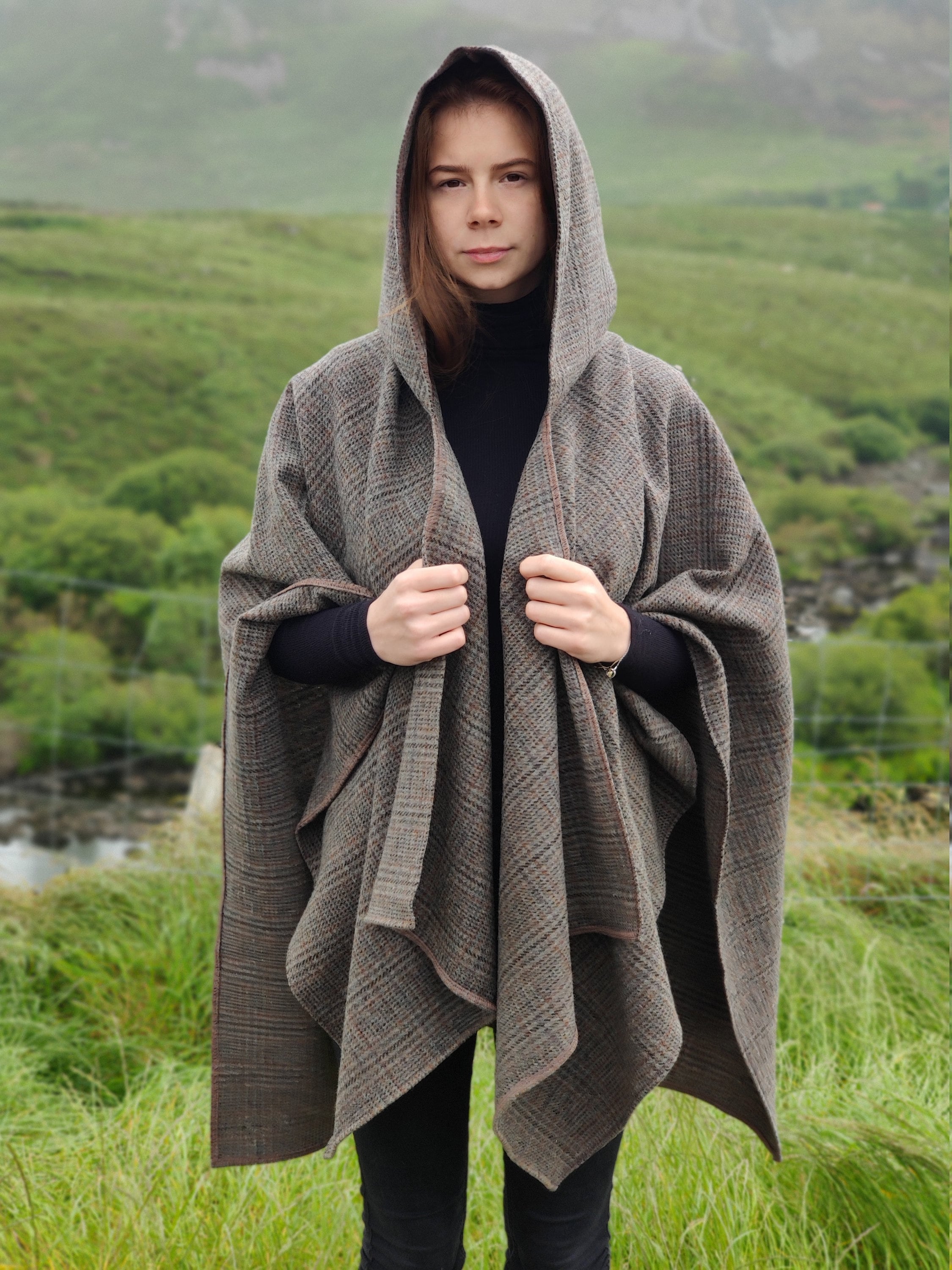 Irish woven wool hooded ruana wrap. cape, cloak, arisaid grey/bronze