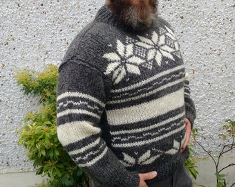 Irischer handgestrickter Pullover-Versandkostenfrei-weiß&dunkelgrau-100% rohe Bio-Schurwolle-ungefärbt-unverarbeitet - H - versandfertig