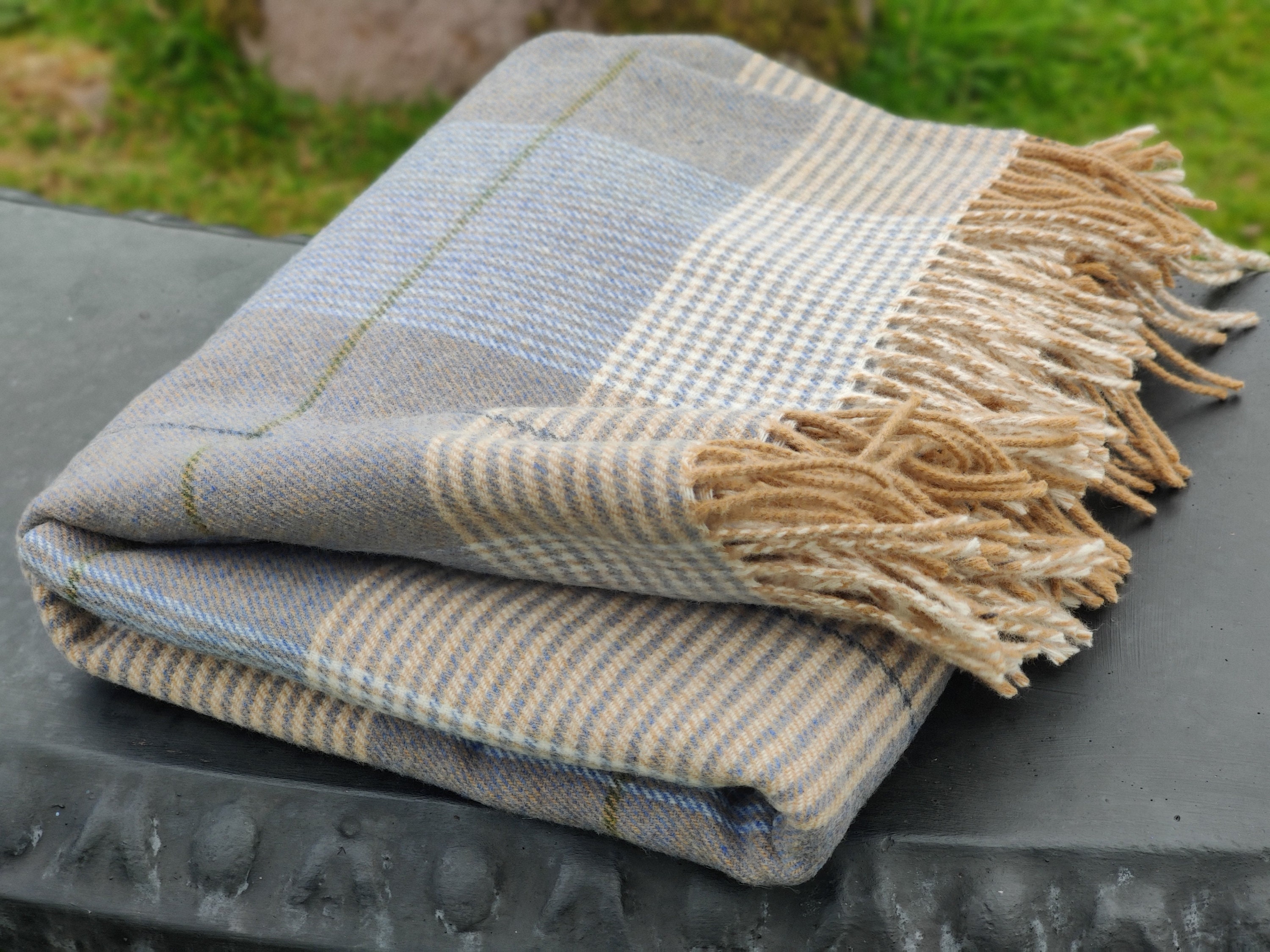 Lambswool Blanket - Taupe Lambswool Blanket - Taupe