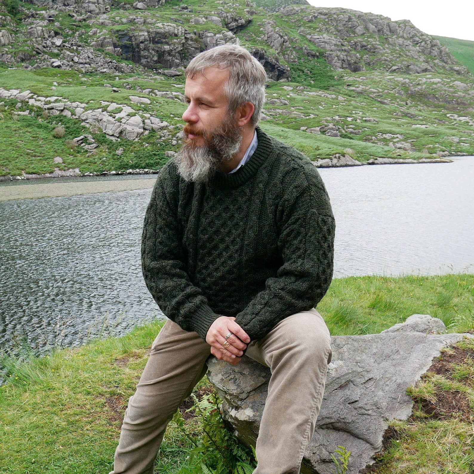 Men’s Traditional Aran Sweater – Dark Green – 100% Pure New Wool / Soft Merino – Chunky – Handmade in Ireland