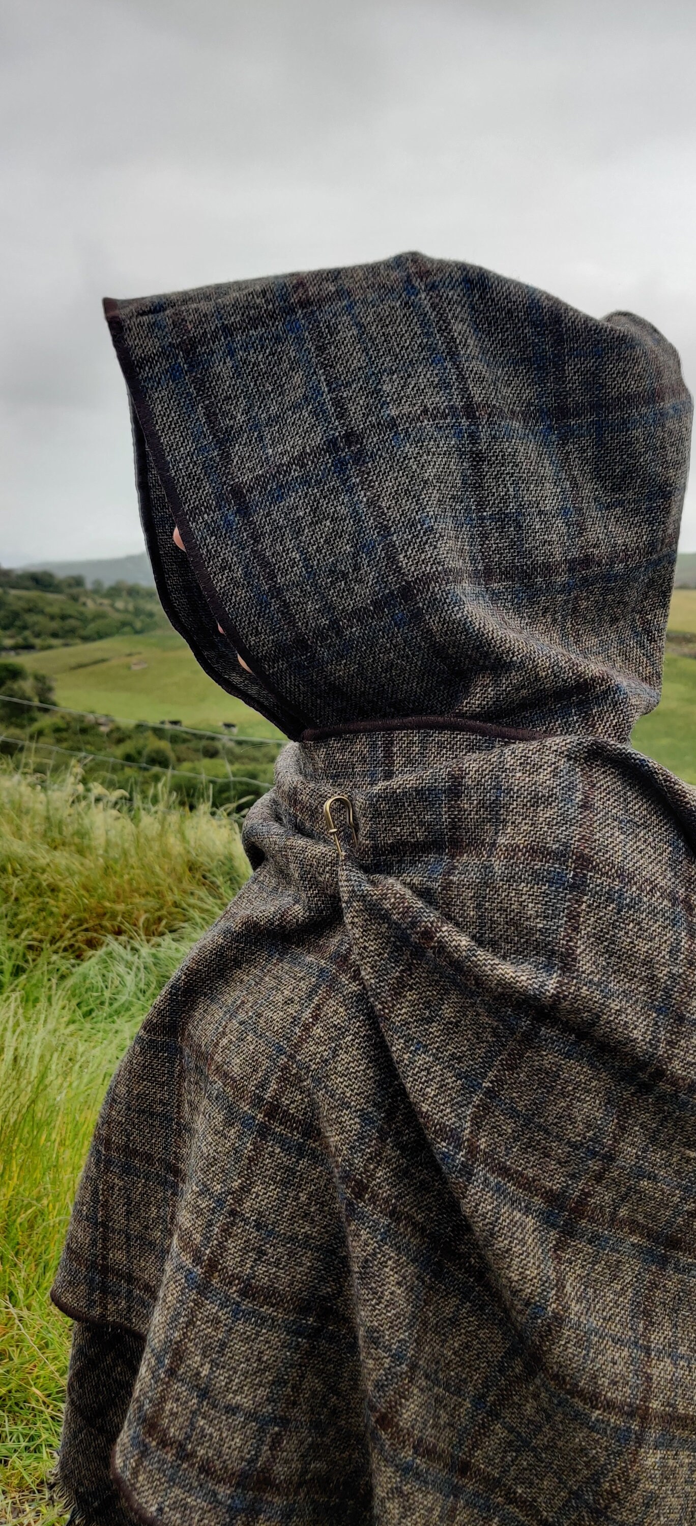 Irish Wool Ruana Irish woven wool hooded ruana, wrap, arisaid - brown/baige with blue ...