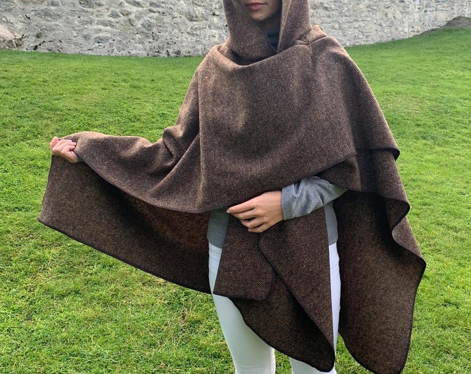Irish Donegal tweed wool hooded ruana, wrap, cape - brown melange/speckled/flecked //HEAVY TWEED//- 100% Pure New Wool - Handmade in Ireland