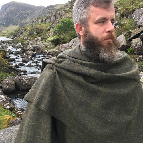 Irish Donegal Tweed Wool Ruana, Cape shops - Green With Yellow Overcheck - 100% Pure New Wool - Limited Stock! - Unisex - HANDMADE IN IRELAND