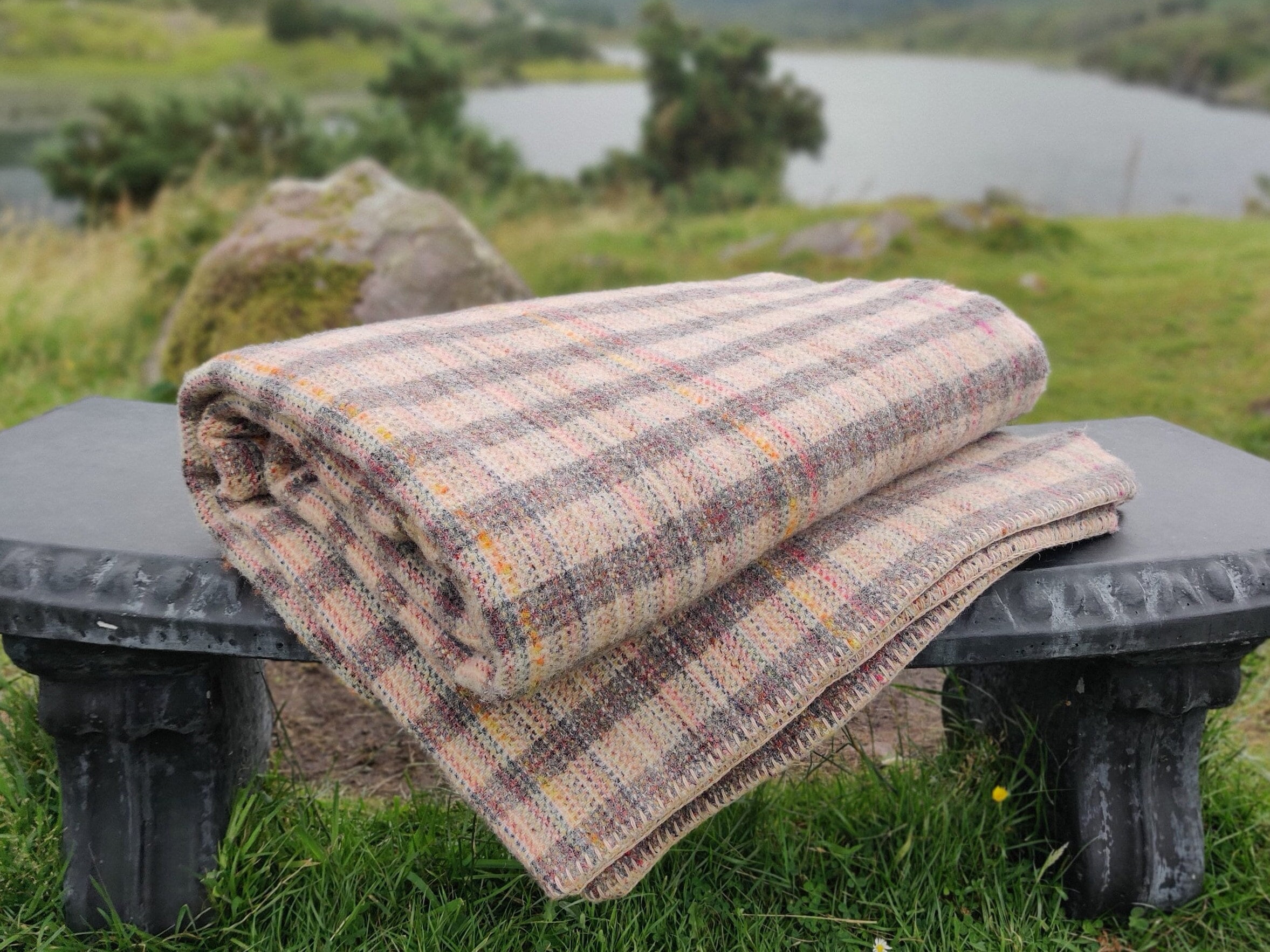 King/Queen Size Wool Blanket Grey/Cream multicolour stripes 90″x100