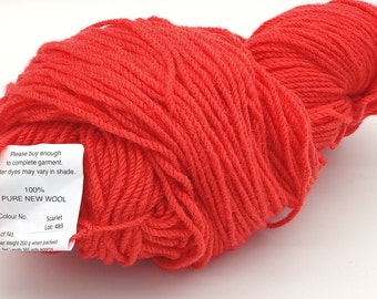 365yards/333m of Authentic Aran Knitting Wool - scarlet red - 200g/75oz - 100% pure new wool - MADE IN IRELAND