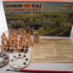 Plasticville 1915 Citizens With Paint in Original Scarce Bicentennial Box     O Gauge