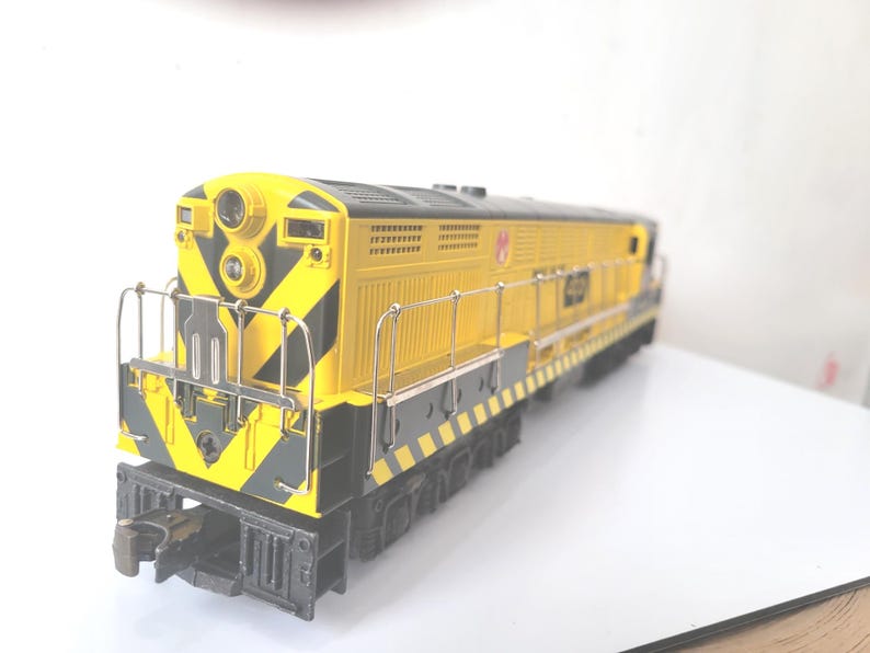 Lionel 8056 C&NW FM Trainmaster Diesel O Gauge - Etsy