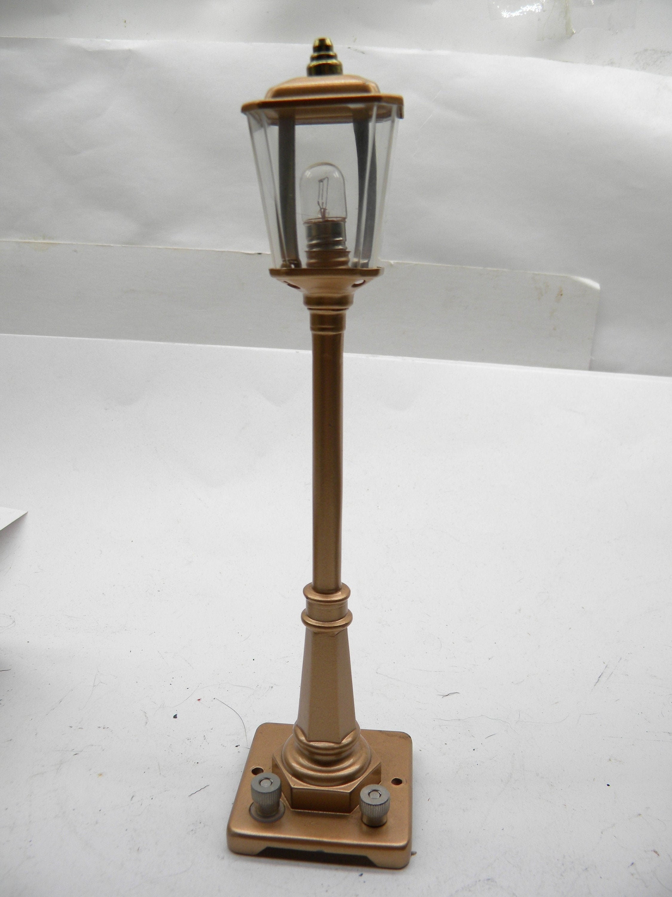 Lionel 56 Gas Light Street Light O Gauge Train Accessory Toys & Games