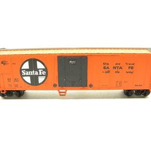 Bachmann HO Santa Fe 51 Foot Refrigerator Car   HO Scale
