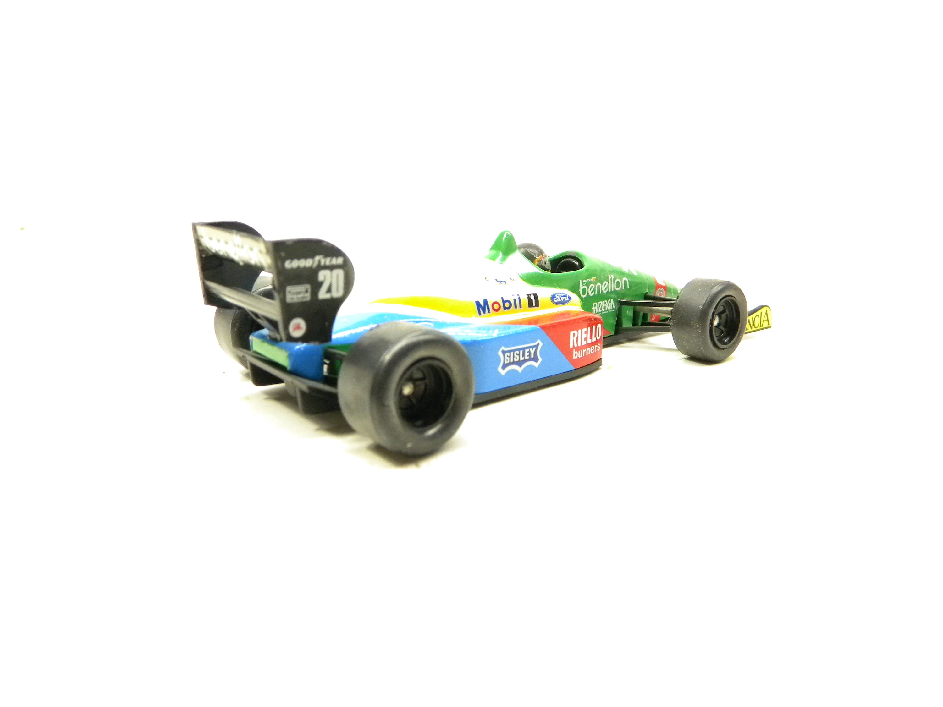 Onyx B188 Benetton Ford Thierry Boutsen #20 F1 Formula 1 Race Car