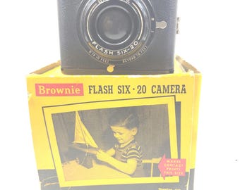Vintage Kodak Brownie 170 Flash Six-20 Camera. 1940's