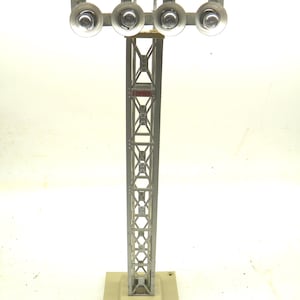 Lionel 195 8 Bulb Floodlight Tower   1957-1969    Vintage O Gauge