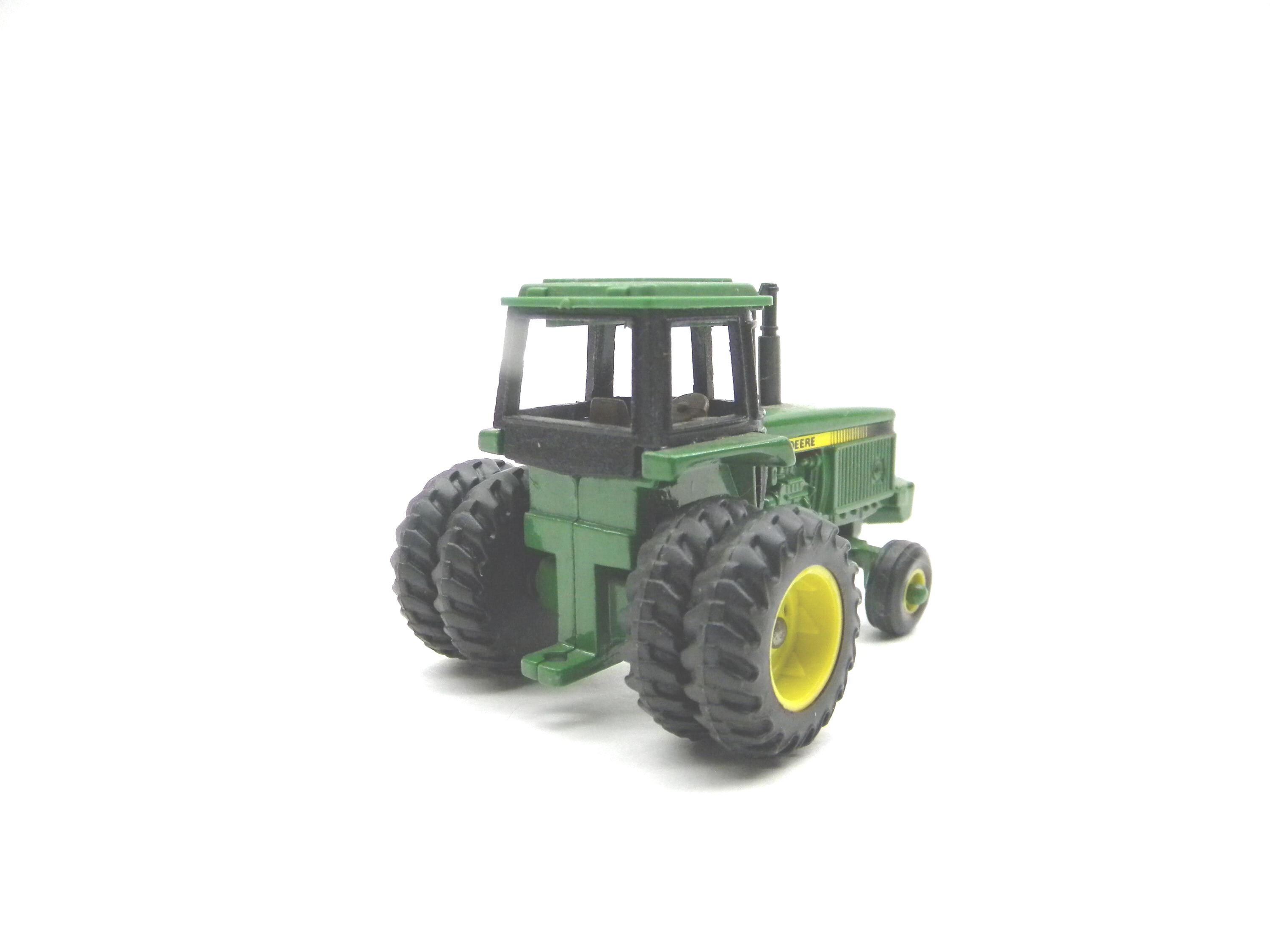 Ertl 2586D ジョンディアトラクター 1:64スケール ダイキャスト製