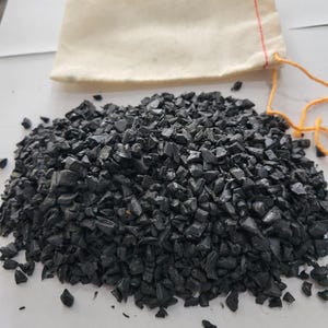 Lionel 207 Artificial Coal in Cloth Bag    Reproduction